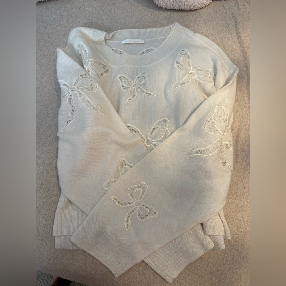ORIG $595 LOVESHACKFANCY NEW WITHOUT TAGS SUPER SOFT BOW SWEATER